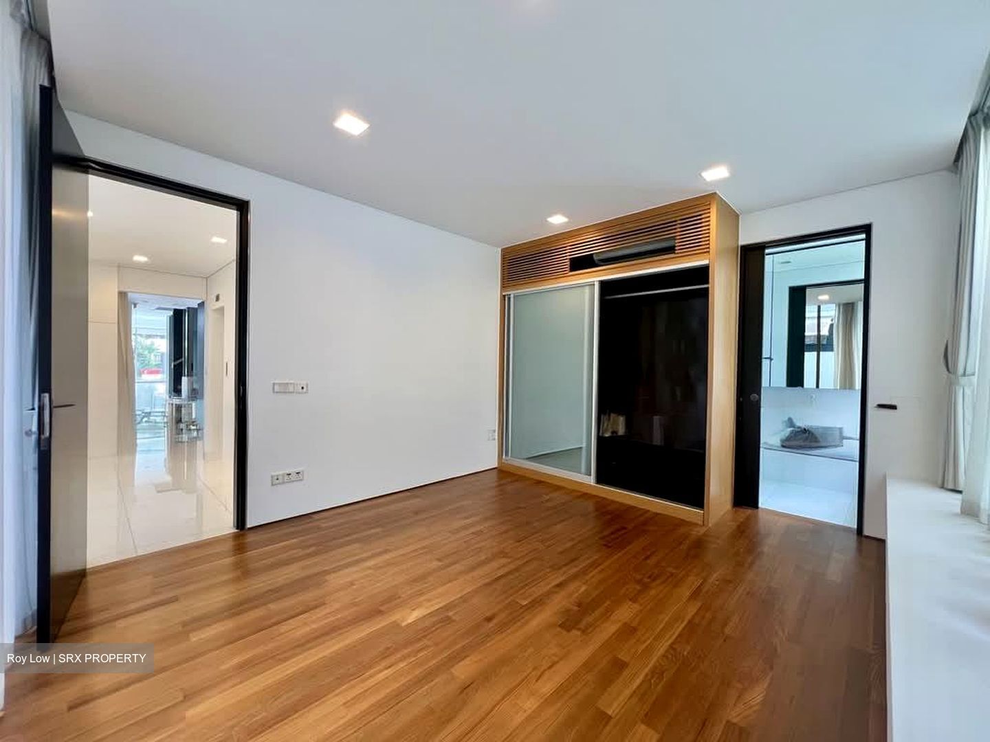 Queen's Road (D10), Detached #596398761